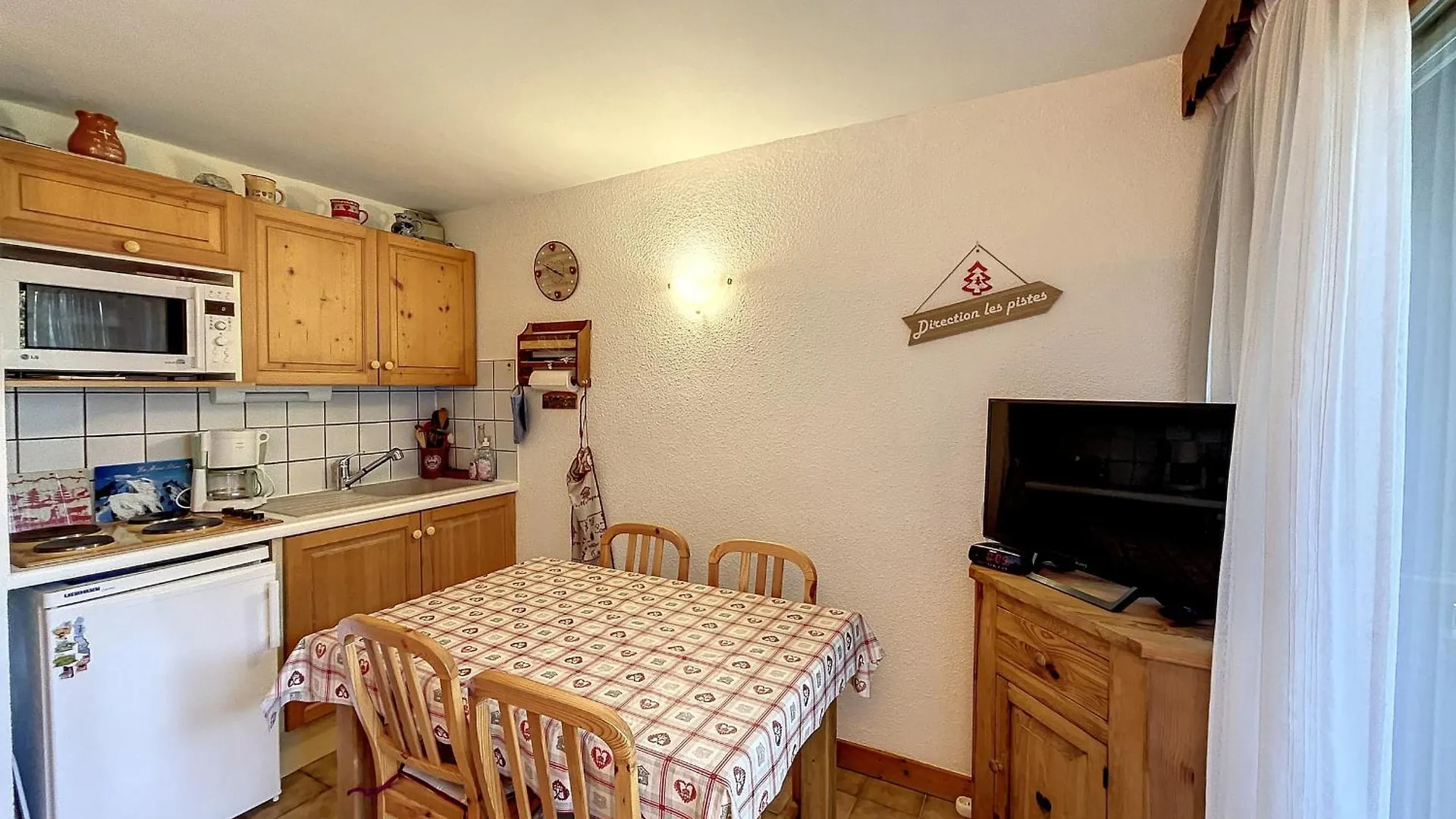 Studio Cabine Proche Centre Combloux, 4 Pers, Balcon, Parking - Fr-1-560-53 France